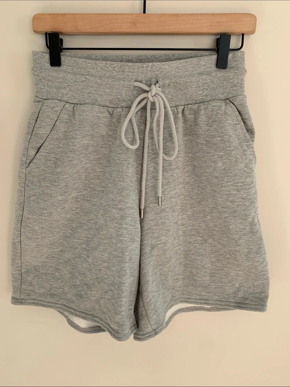 ALO Yoga High Waist Easy Sweat Shorts Grey Size Small Long Length Sporty Gym